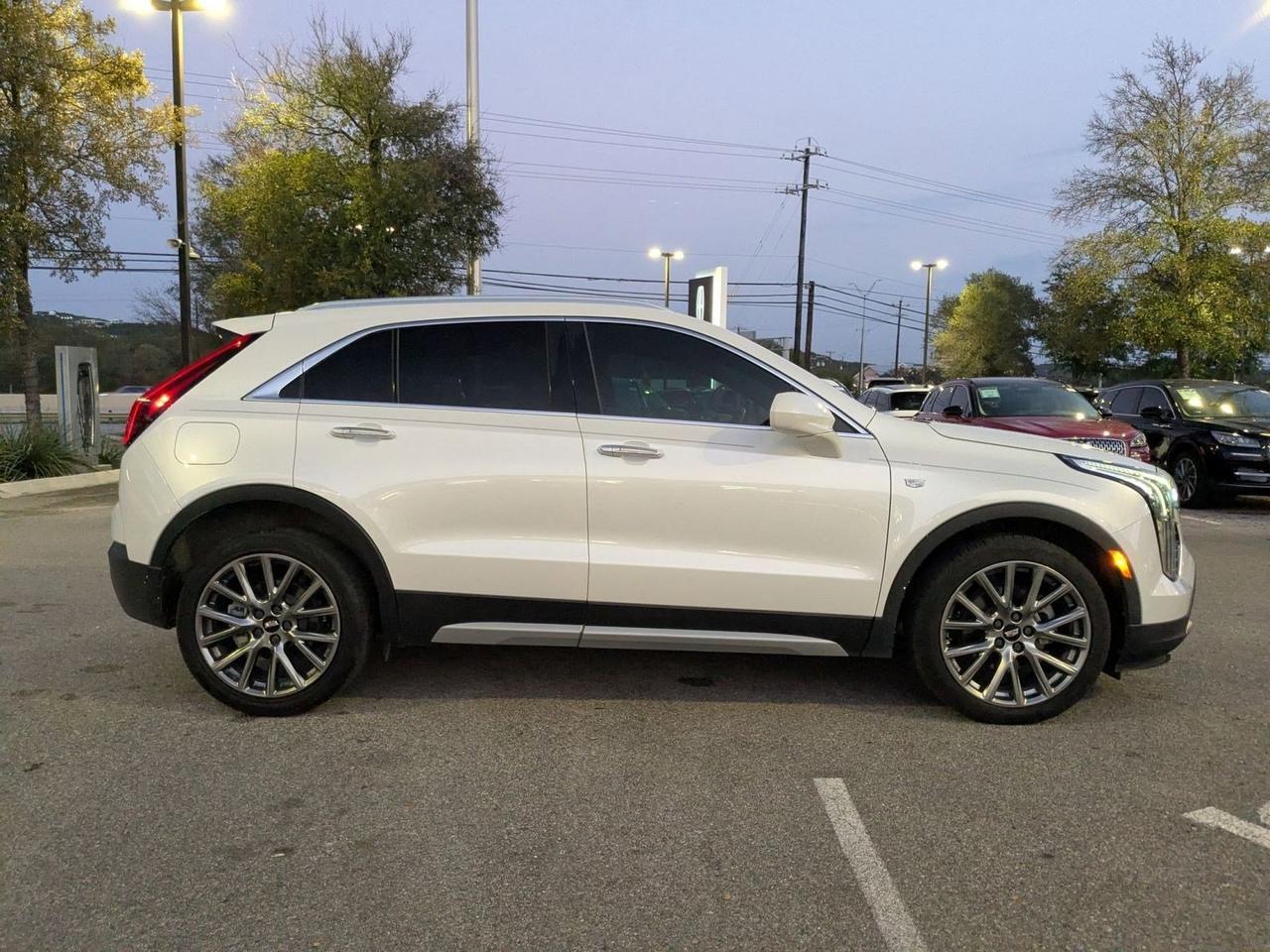 2020 Cadillac XT4 FWD Premium Luxury