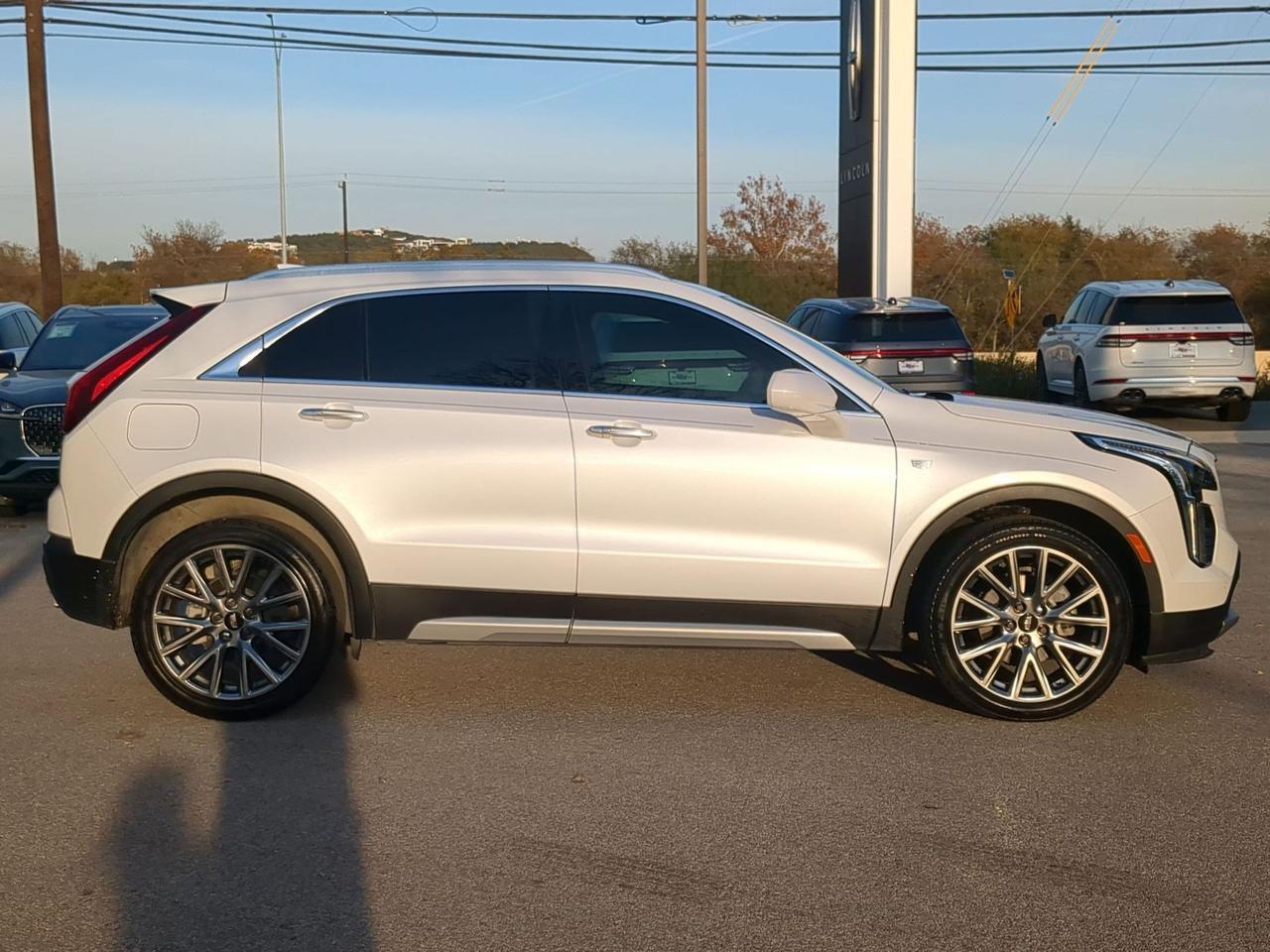 2020 Cadillac XT4 FWD Premium Luxury
