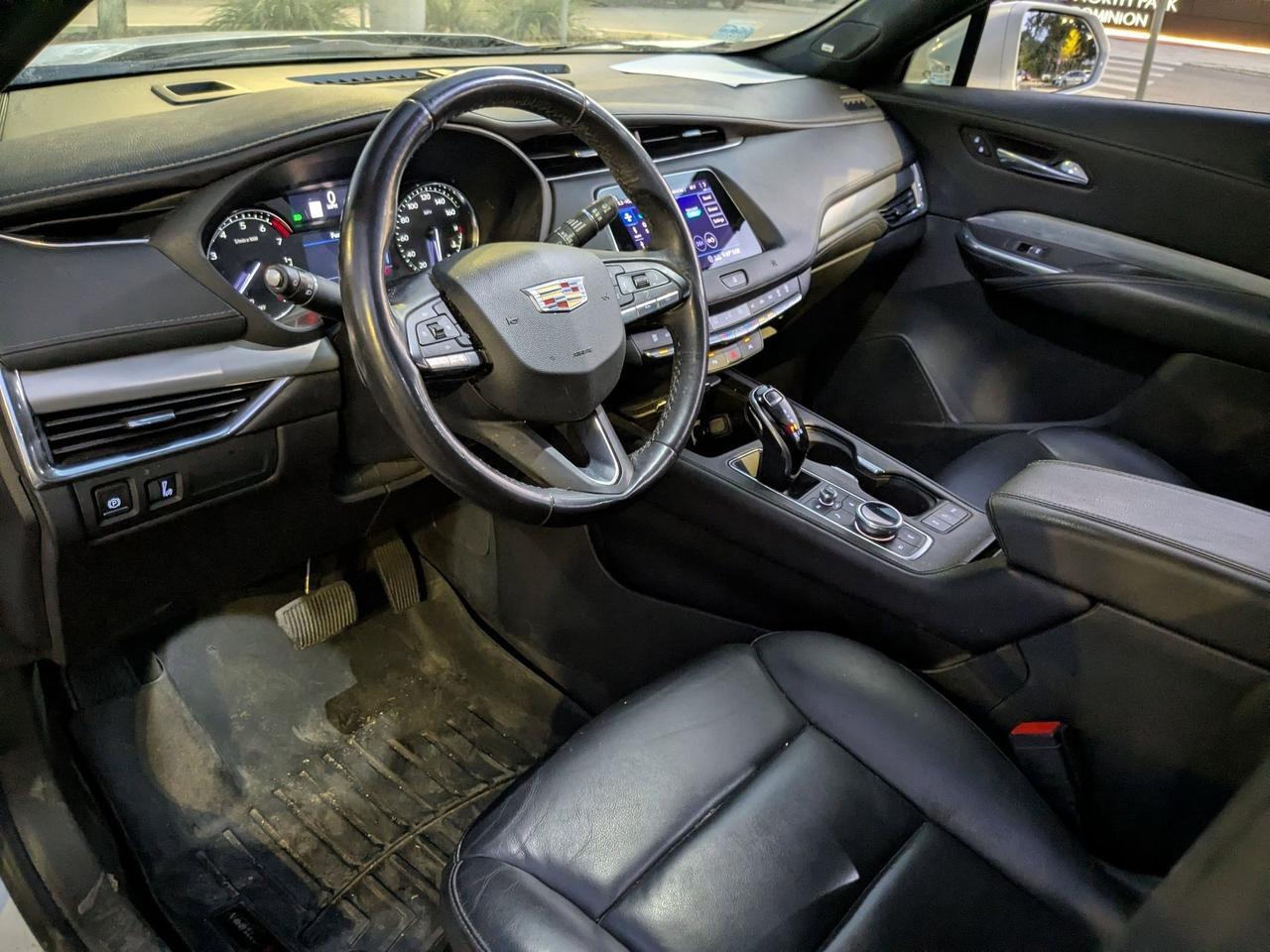 2020 Cadillac XT4 FWD Premium Luxury