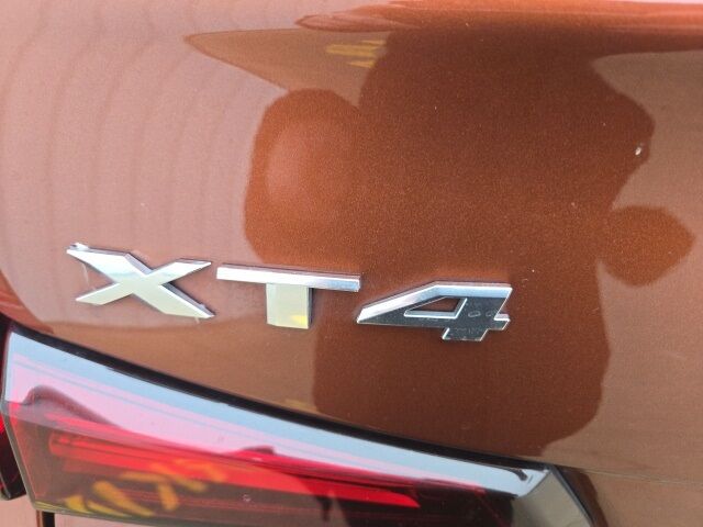 2020 Cadillac XT4 Premium Luxury West Burlington IA