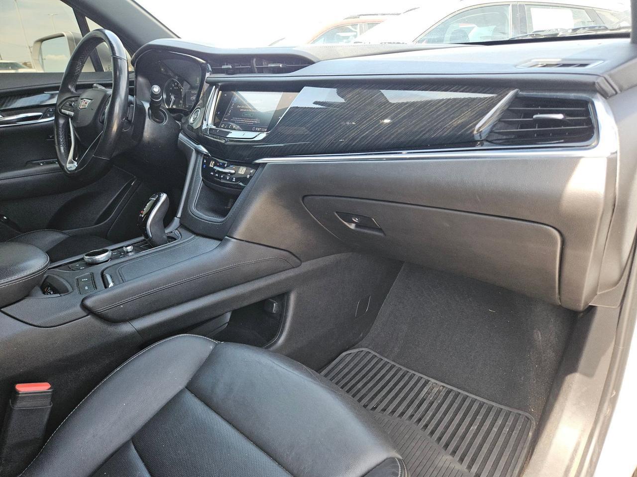 2020 Cadillac XT6 FWD Premium Luxury Castroville TX