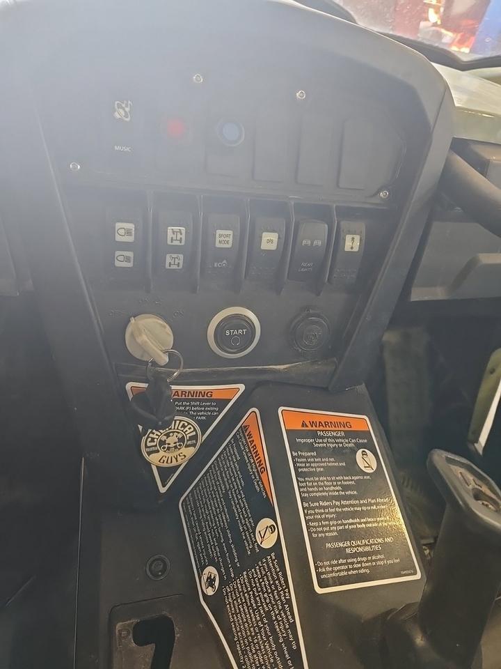 2020 Can AM Commander 800R DPS West Burlington IA