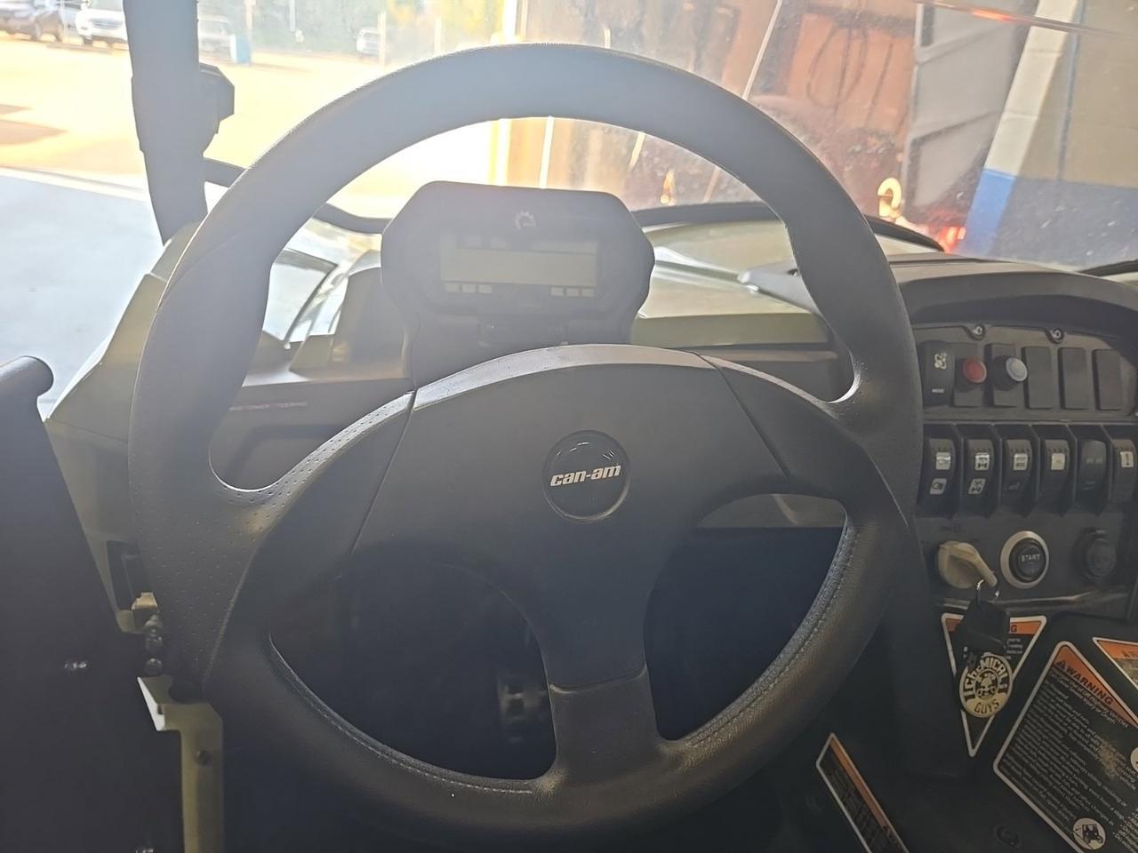 2020 Can AM Commander 800R DPS West Burlington IA