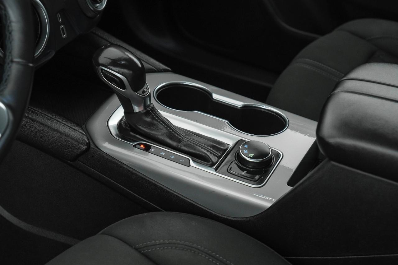 2020 Chevrolet Blazer 2LT V6 BLIND SPOT ASSIST LANE CHANGE ALERT HEATED SEATS REAR CAM Carrollton TX