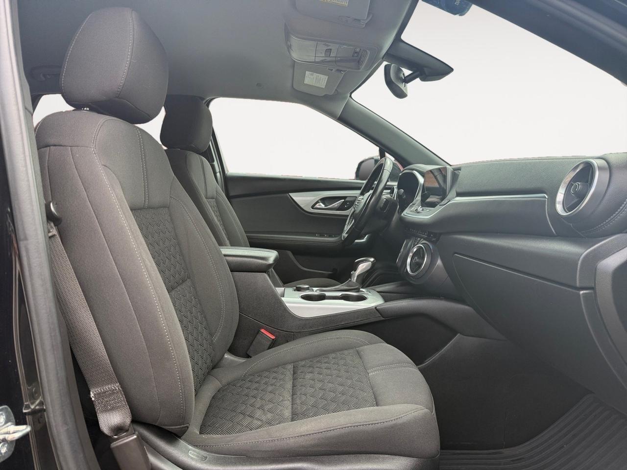 2020 Chevrolet Blazer LT, APPLE CARPLAY/ANDROID AUTO, UNIVERSAL GARAGE DOOR OPENER, BACKUP CAMERA, POWER/HEATED MIRRORS, WIFI, NAVIGATION, CRUISE CONTROL, KEYLESS OPEN, HEATED SEATS, THE PERFECT MOM CAR! Norfolk VA