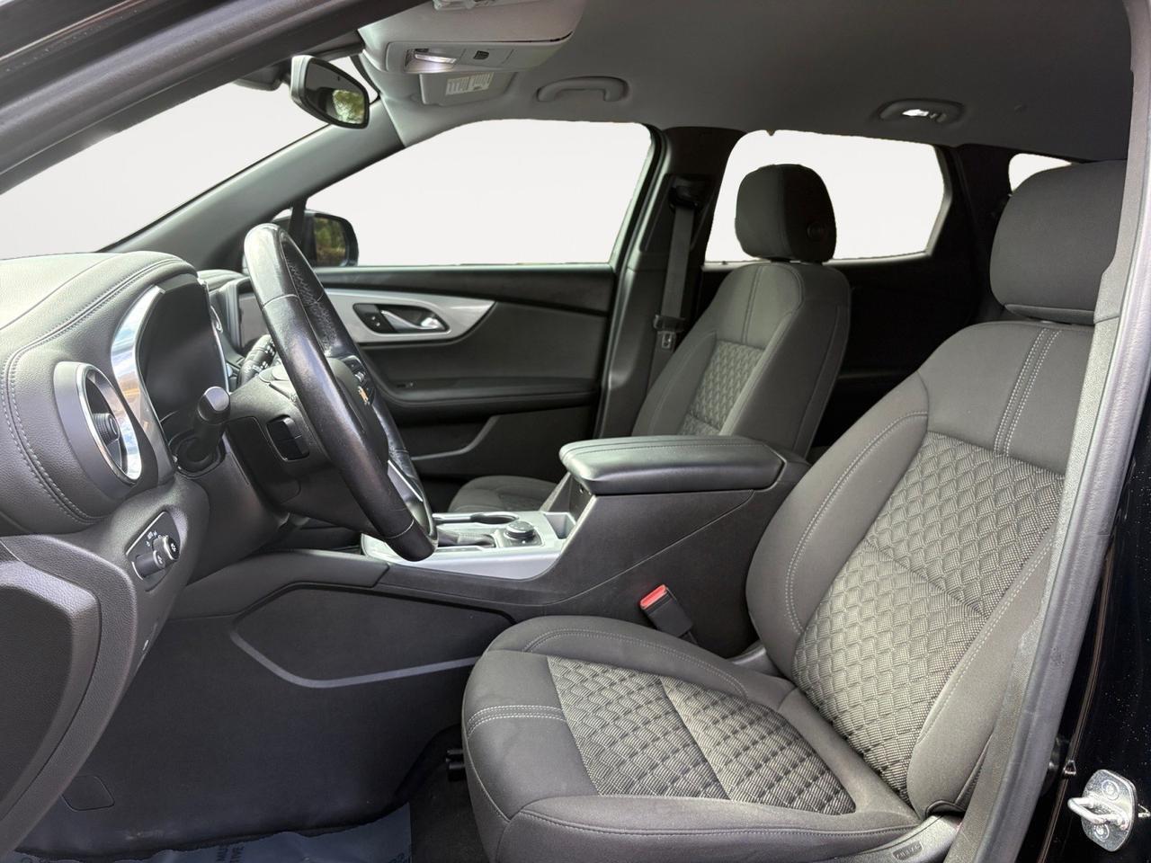 2020 Chevrolet Blazer LT, POWER LIFTGATE, LANE CHANGE ALERT, BACKUP CAMERA WITH PARKING SENSORS, REMOTE START, HEATED SEATS, BLUETOOTH, LOW MILES, BLAZE ON THE ROAD!