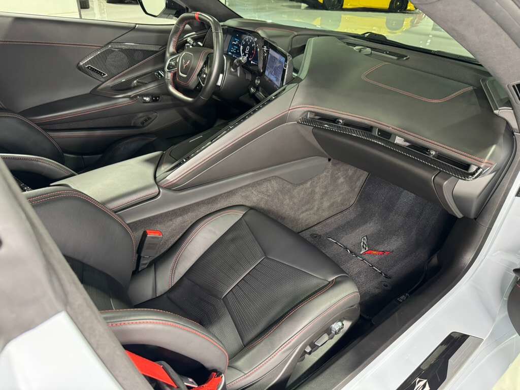2020 Chevrolet Corvette 3LT Z51 Pack,Ceramic Matrix Gray paint,front lifter/camera,GT2 seats,carbon galore AND MUCH MORE!! Fort Lauderdale FL