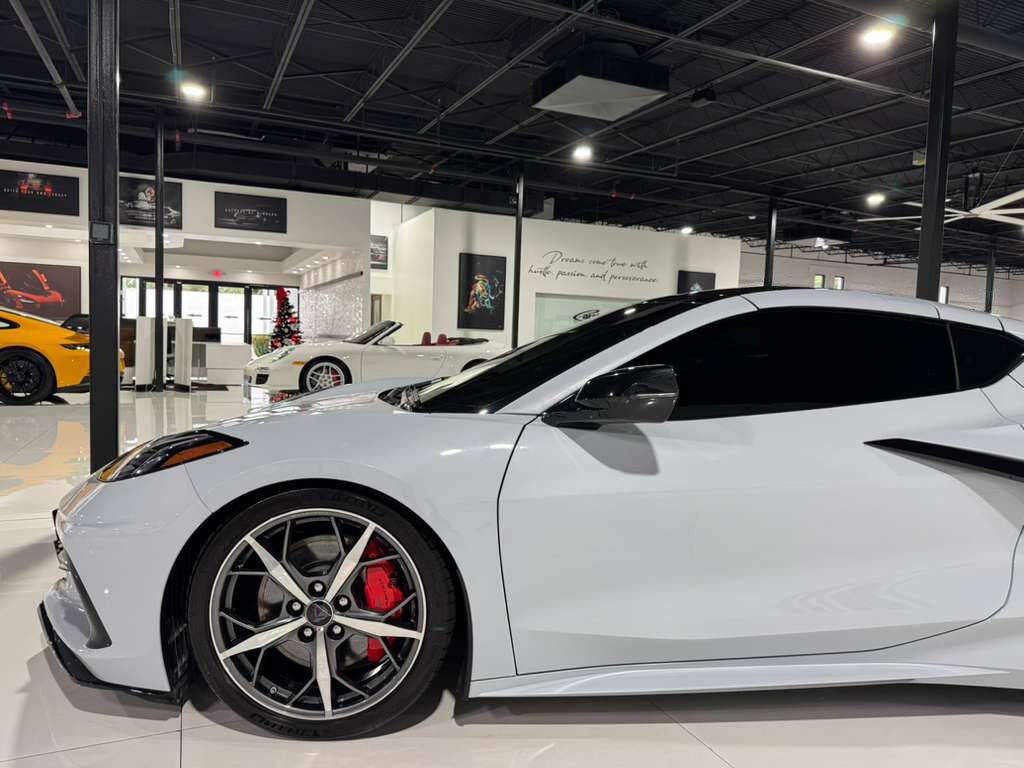 2020 Chevrolet Corvette 3LT Z51 Pack,Ceramic Matrix Gray paint,front lifter/camera,GT2 seats,carbon galore AND MUCH MORE!! Fort Lauderdale FL