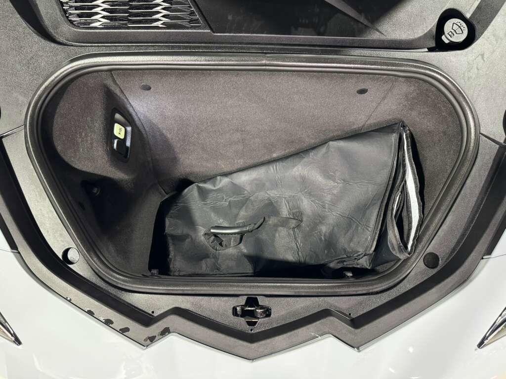 2020 Chevrolet Corvette 3LT Z51 Pack,Ceramic Matrix Gray paint,front lifter/camera,GT2 seats,carbon galore AND MUCH MORE!! Fort Lauderdale FL