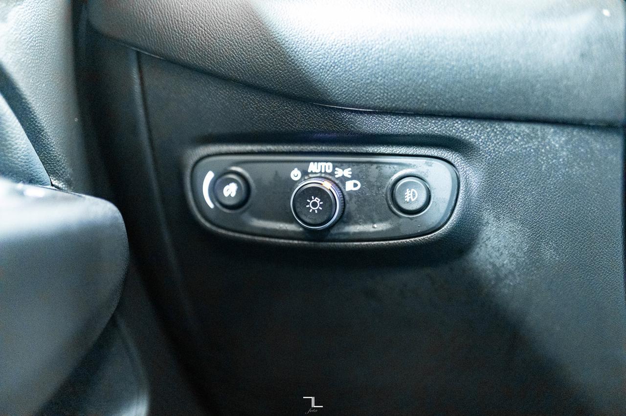 2020 Chevrolet Equinox AWD LT Nav Roof BCam Red Deer AB