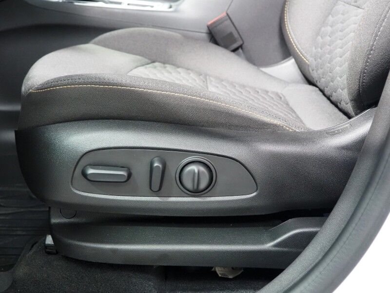 2020 Chevrolet Equinox LT *CONFIDENCE & CONVENIENCE PKG, SAFETY ALERTS, BACKUP-CAMERA, COLOR TOUCHSCREEN, HEATED SEATS, REMOTE START, POWER LIFTGATE, KEYLESS ENTRY, ALLOY WHEELS, ANDROID & APPLE Round Rock TX