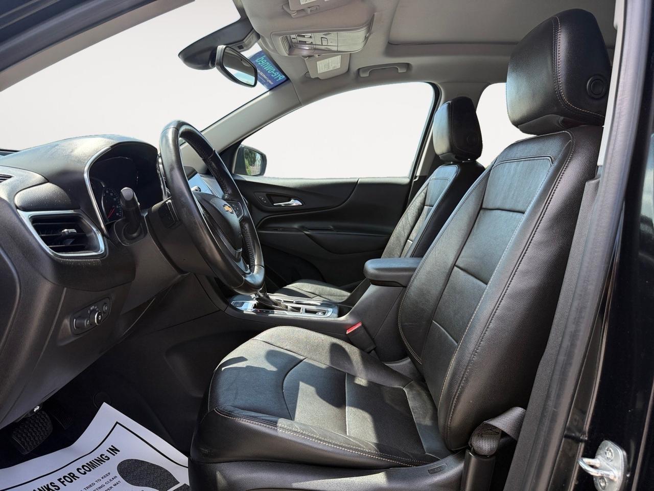 2020 Chevrolet Equinox LT, HEATED SEATS, MOONROOF, APPLE CARPLAY/ANDROID AUTO, UNIVERSAL GARAGE DOOR OPENER, BACKUP CAMERA, POWER MIRRORS, REMOTE START, CLEAN CARFAX, SUPER CLEAN AFFORDABLE SUV!