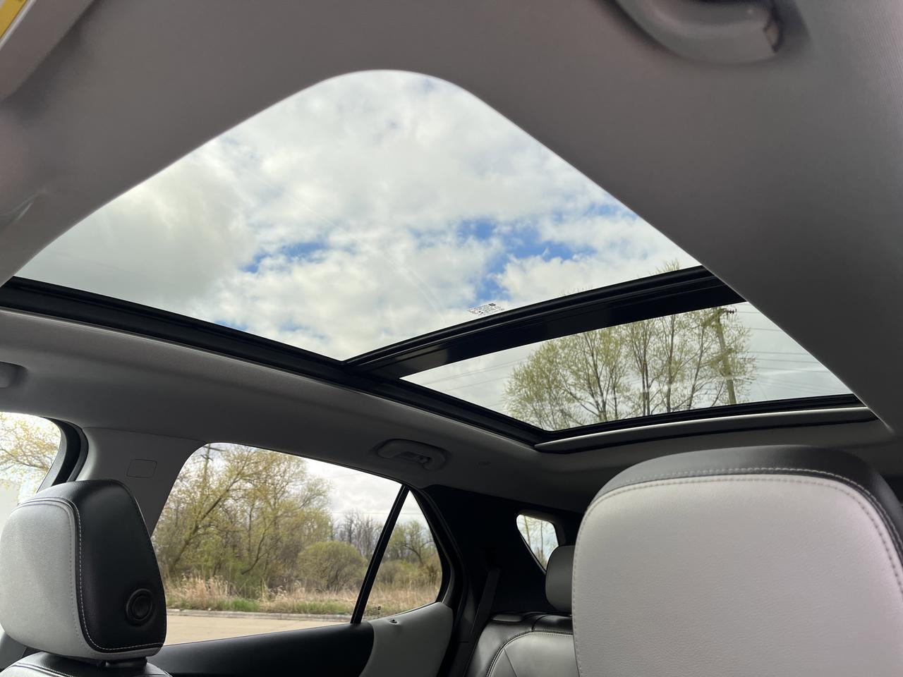 2020 Chevrolet Equinox Premier AWD 1.5L Info2 Conf&Conv2Pkgs w/AdptvCrz Sunroof Nav Bose HtdCldMemLthr HD-SurroundVision Saukville WI