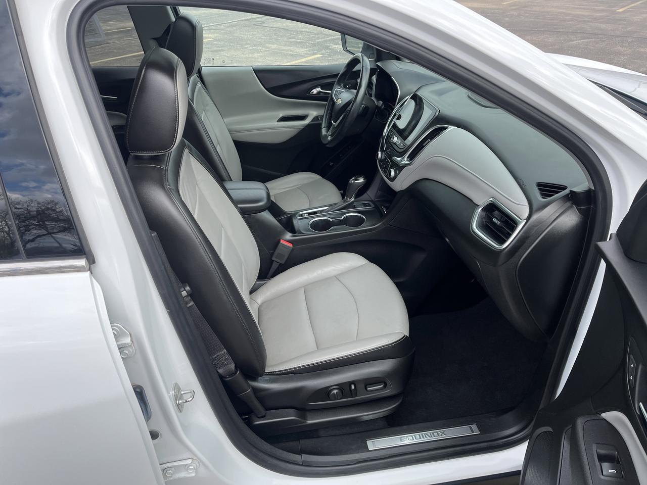 2020 Chevrolet Equinox Premier AWD 1.5L Info2 Conf&Conv2Pkgs w/AdptvCrz Sunroof Nav Bose HtdCldMemLthr HD-SurroundVision Saukville WI
