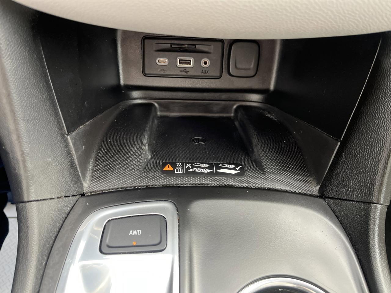2020 Chevrolet Equinox Premier AWD 1.5L Info2 Conf&Conv2Pkgs w/AdptvCrz Sunroof Nav Bose HtdCldMemLthr HD-SurroundVision Saukville WI