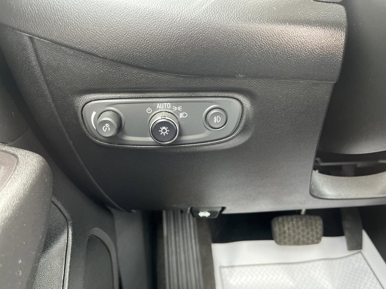 2020 Chevrolet Equinox Premier AWD 1.5L Info2 Conf&Conv2Pkgs w/AdptvCrz Sunroof Nav Bose HtdCldMemLthr HD-SurroundVision Saukville WI