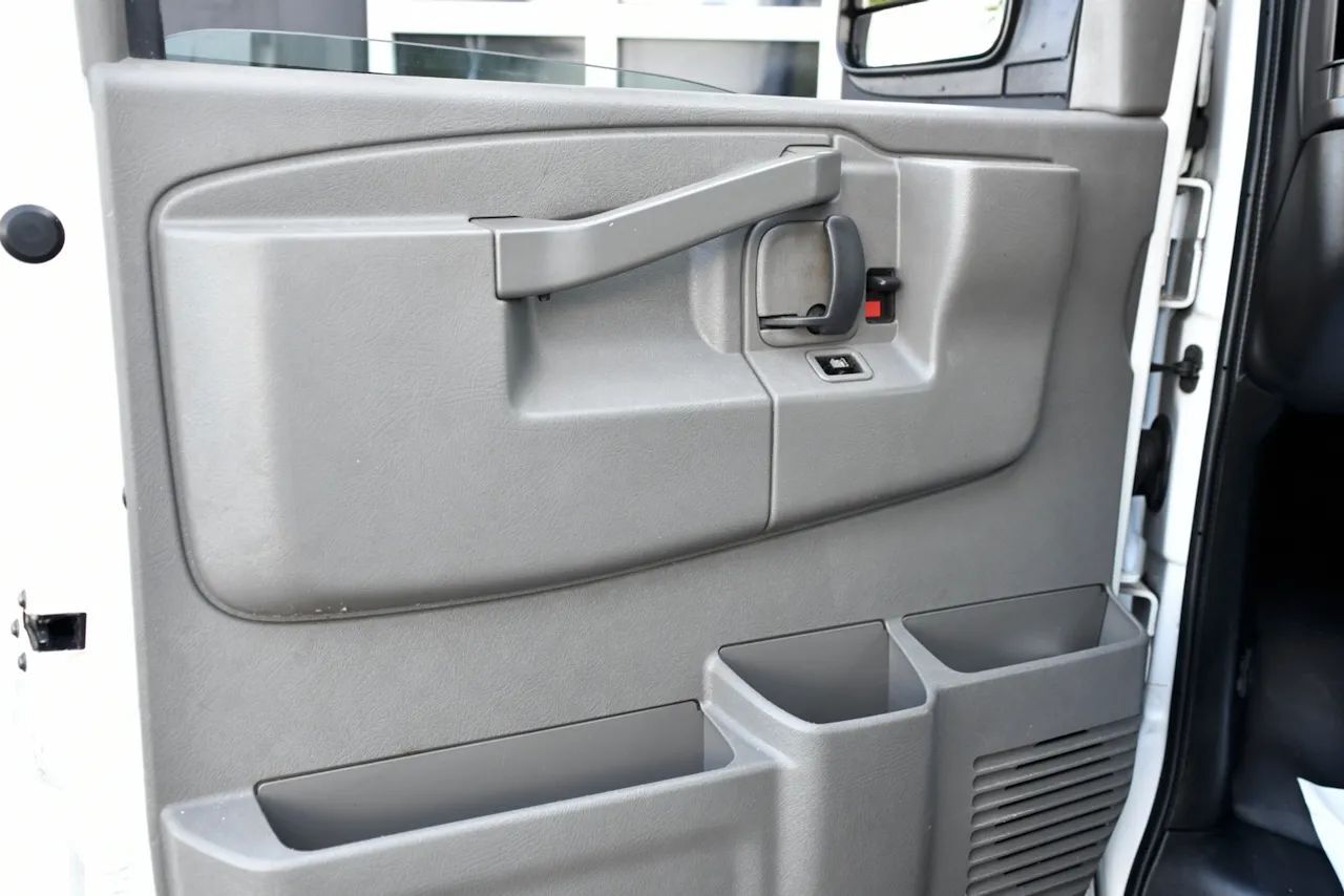 2020 Chevrolet Express 2500 Cargo Regular Van 3D Doral FL