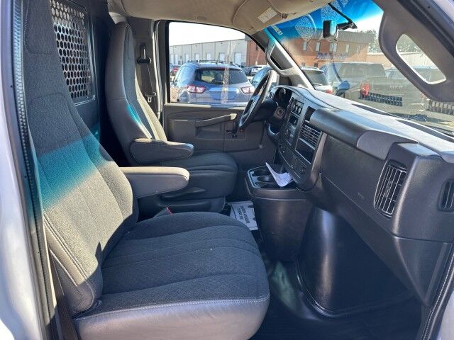 2020 Chevrolet Express 2500 Cargo Van w/ Ladder Rack & Bin Package Ashland VA