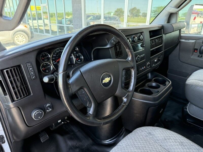 2020 Chevrolet Express 3500 DRW 16' Box Truck Collinsville OK