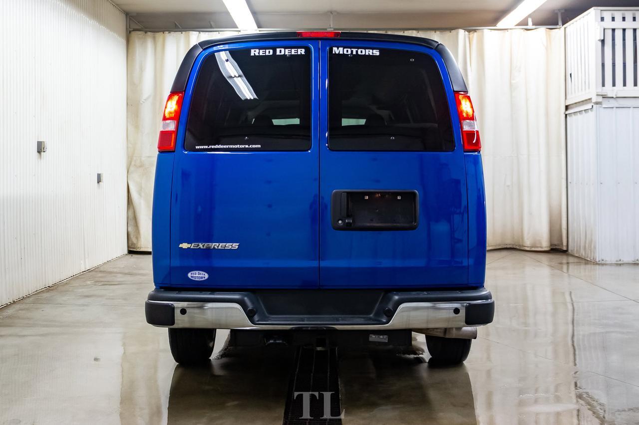 2020 Chevrolet Express 3500 LT 12 Passenger Nav BCam Red Deer AB