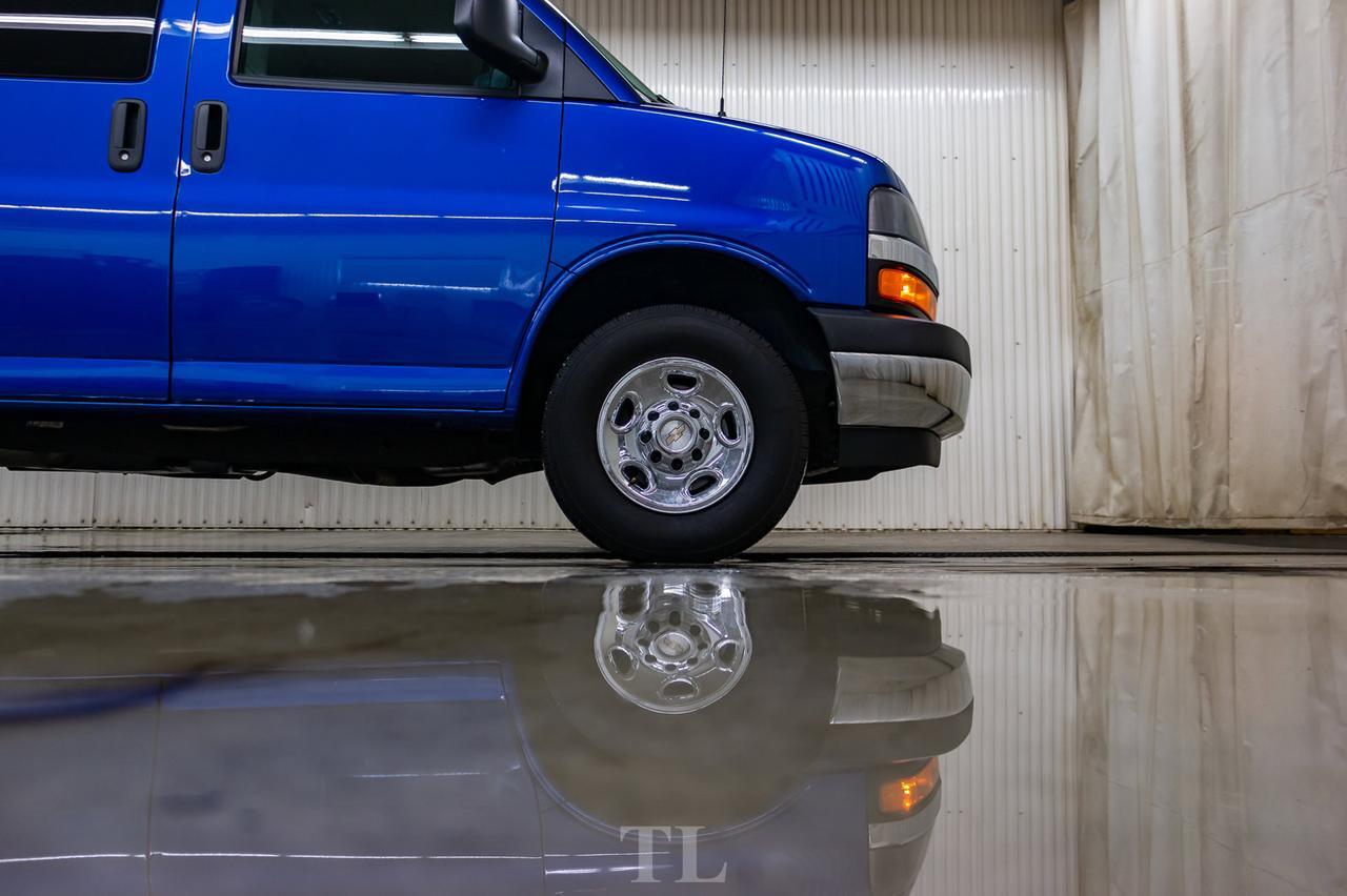 2020 Chevrolet Express 3500 LT 12 Passenger Nav BCam Red Deer AB