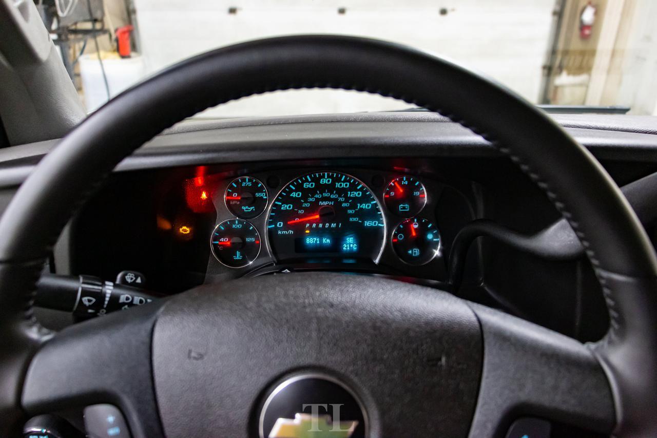 2020 Chevrolet Express 3500 LT 12 Passenger Nav BCam Red Deer AB