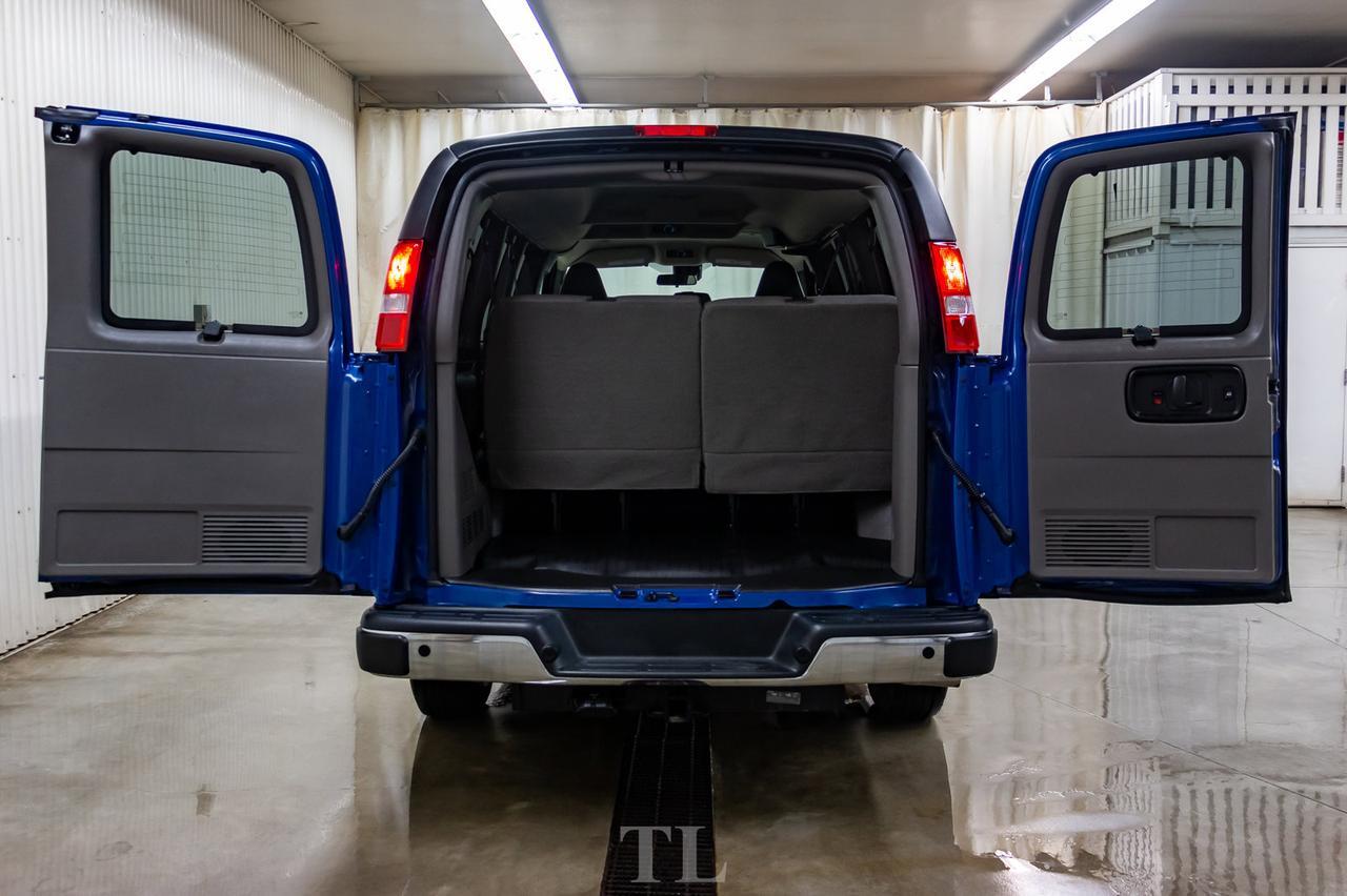 2020 Chevrolet Express 3500 LT 12 Passenger Nav BCam Red Deer AB