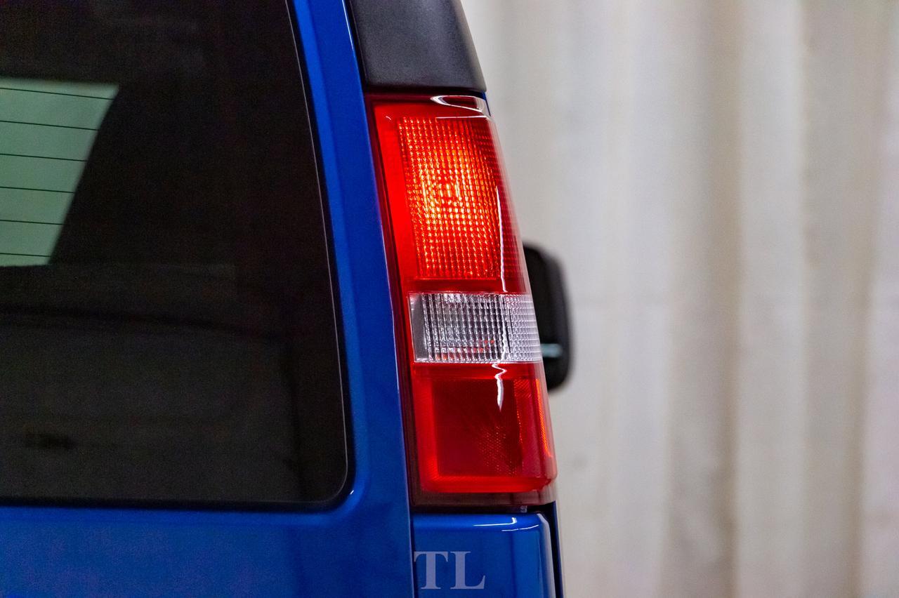 2020 Chevrolet Express 3500 LT 12 Passenger Nav BCam Red Deer AB