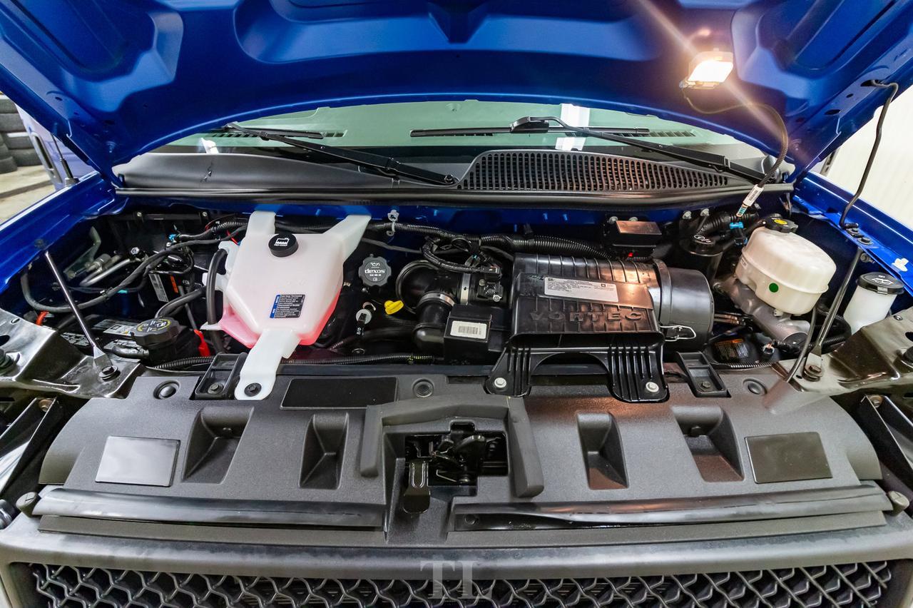 2020 Chevrolet Express 3500 LT 12 Passenger Nav BCam Red Deer AB