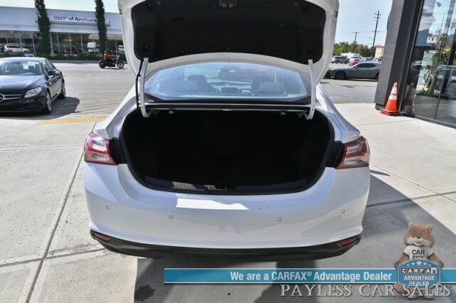 2020 Chevrolet Malibu LT / Driver Conidence 1 & 2 LT Package / Auto Start / Power & Heated Cloth Seats / Blind Spot & Lane Departure Alert / Apple CarPlay & Android Auto / Back Up Camera / Keyless Entry & Start / 36 MPG Anchorage AK