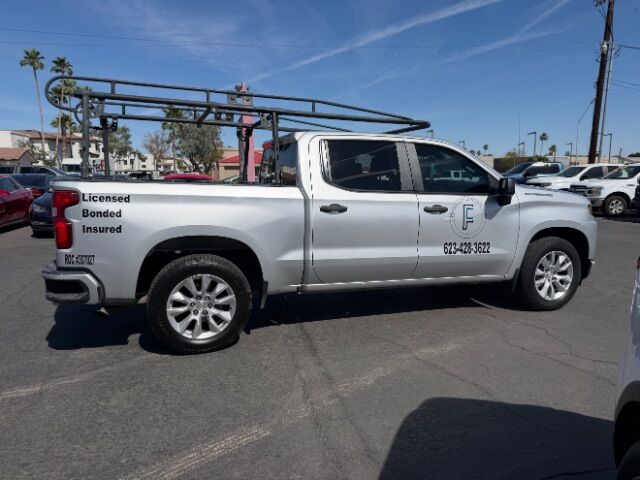 2020 Chevrolet Silverado 1500 2WD Crew Cab Short Bed Custom