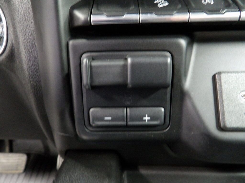 2020 Chevrolet Silverado 1500 4x4 Crew Cab RST Fond du Lac WI