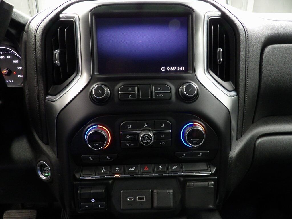 2020 Chevrolet Silverado 1500 4x4 Crew Cab RST Fond du Lac WI