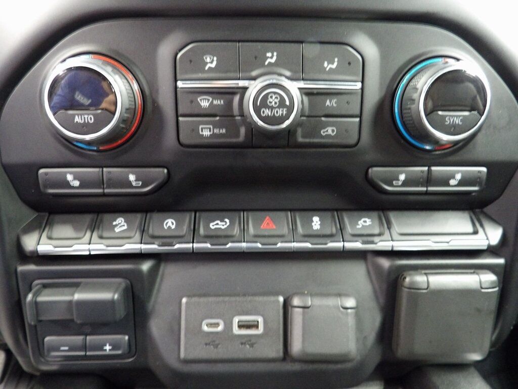 2020 Chevrolet Silverado 1500 4x4 Crew Cab RST Fond du Lac WI