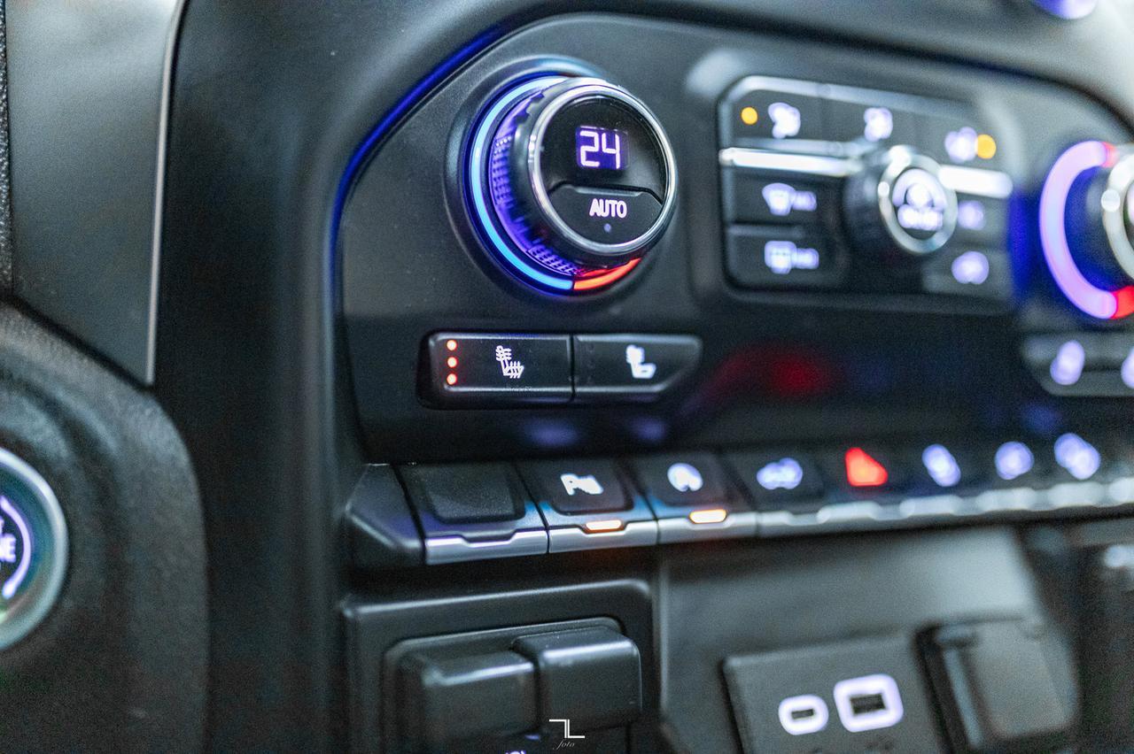 2020 Chevrolet Silverado 1500 4x4 Crew Cab RST Z71 Leather Roof Nav BCam Red Deer AB