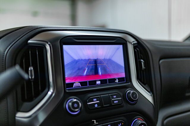 2020 Chevrolet Silverado 1500 4x4 Crew Cab RST Z71 Roof BCam Red Deer AB 2020 Chevrolet Silverado 1500 4x4 Crew Cab RST Z71 Roof BCam Red Deer AB