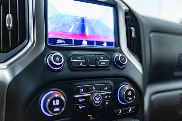 2020 Chevrolet Silverado 1500 4x4 Crew Cab RST Z71 Roof BCam Red Deer AB 2020 Chevrolet Silverado 1500 4x4 Crew Cab RST Z71 Roof BCam Red Deer AB