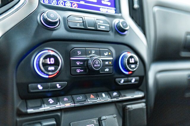 2020 Chevrolet Silverado 1500 4x4 Crew Cab RST Z71 Roof BCam Red Deer AB 2020 Chevrolet Silverado 1500 4x4 Crew Cab RST Z71 Roof BCam Red Deer AB