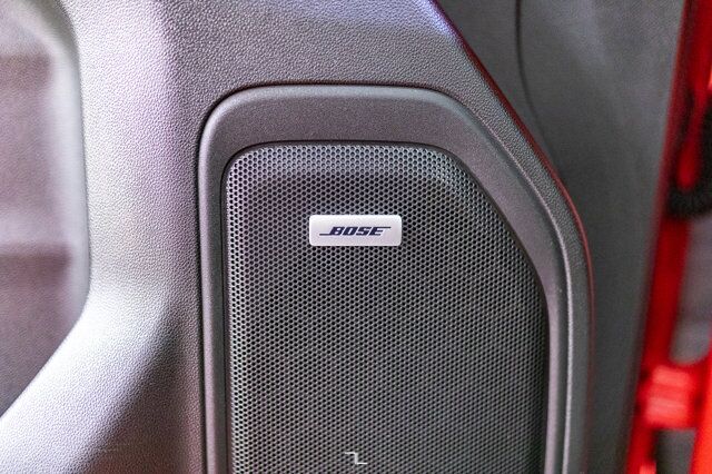 2020 Chevrolet Silverado 1500 4x4 Crew Cab RST Z71 Roof BCam Red Deer AB 2020 Chevrolet Silverado 1500 4x4 Crew Cab RST Z71 Roof BCam Red Deer AB