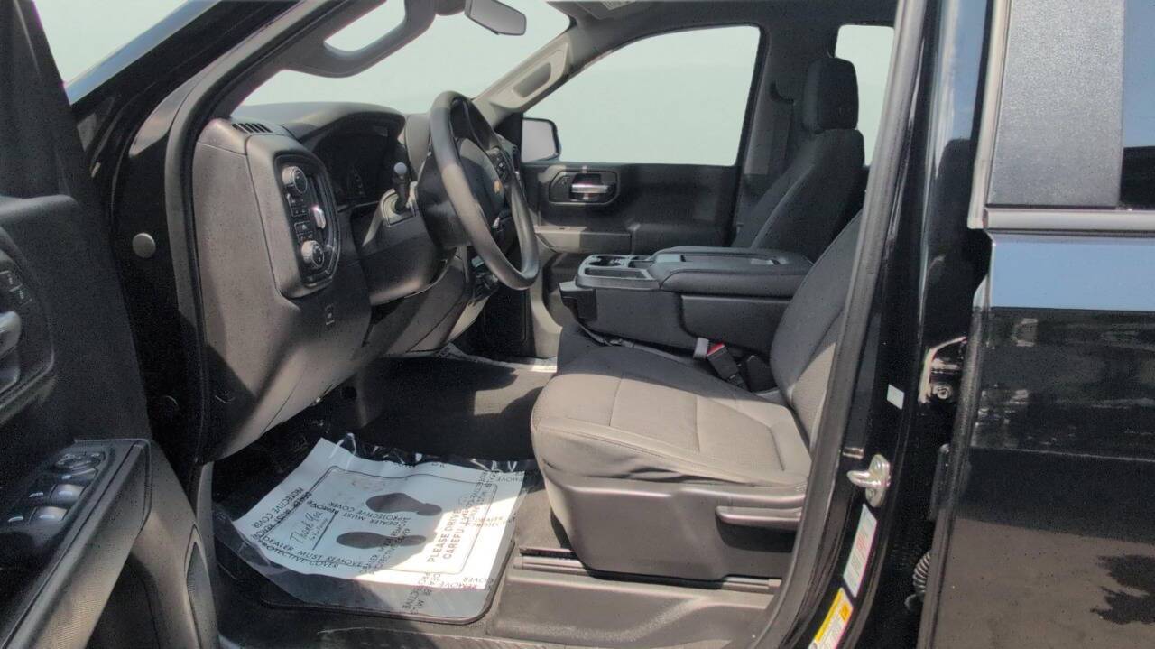 2020 Chevrolet Silverado 1500 Custom 4x4 4dr Crew Cab 6.6 ft. SB Chesterfield MI