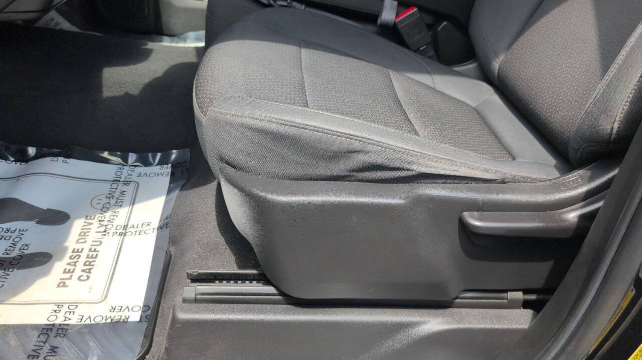 2020 Chevrolet Silverado 1500 Custom 4x4 4dr Crew Cab 6.6 ft. SB Chesterfield MI