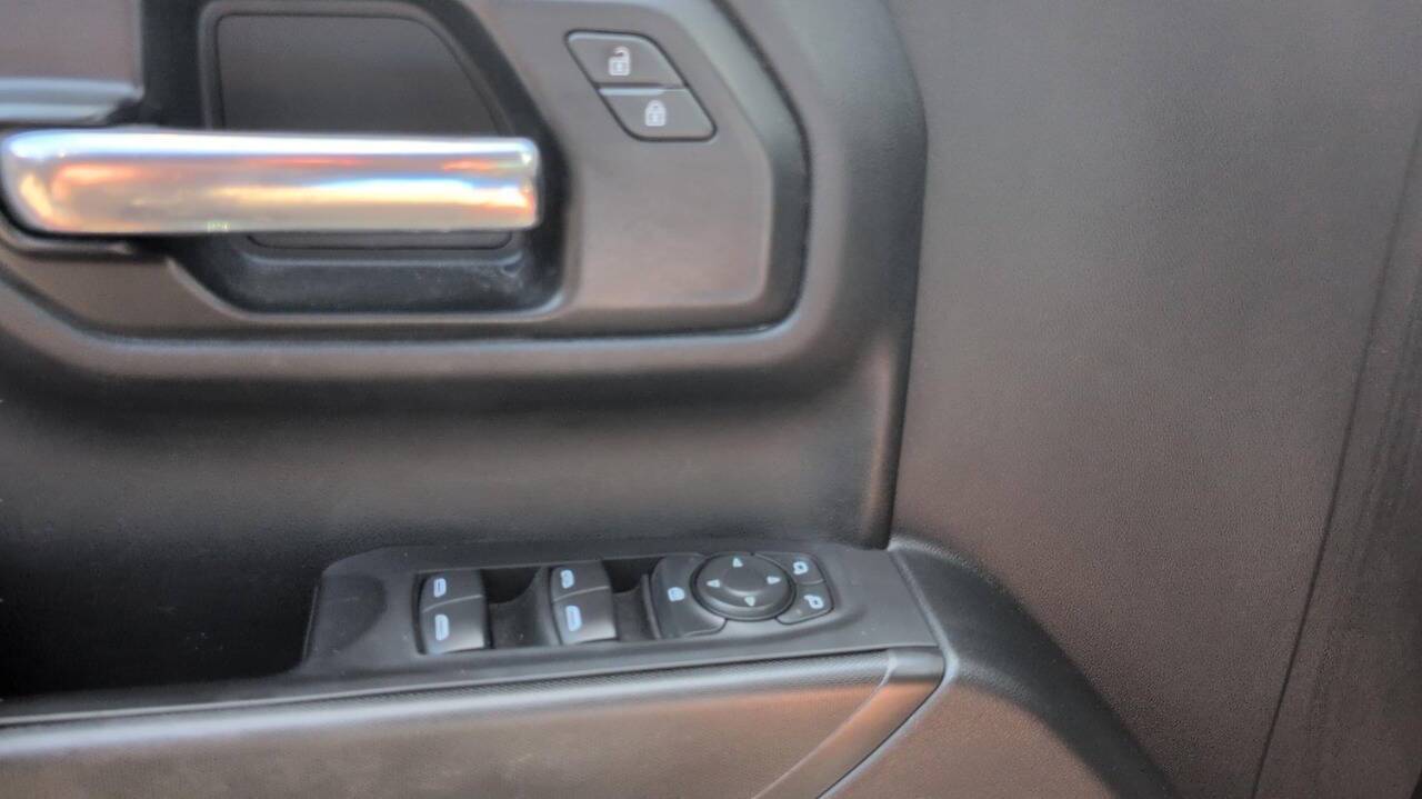 2020 Chevrolet Silverado 1500 Custom 4x4 4dr Crew Cab 6.6 ft. SB Chesterfield MI