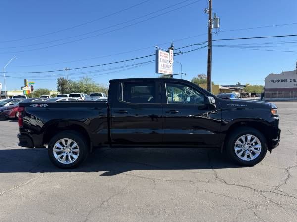 2020 Chevrolet Silverado 1500 Custom Crew Cab Short Box 4WD