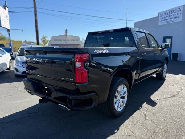 2020 Chevrolet Silverado 1500 Custom Crew Cab Short Box 4WD
