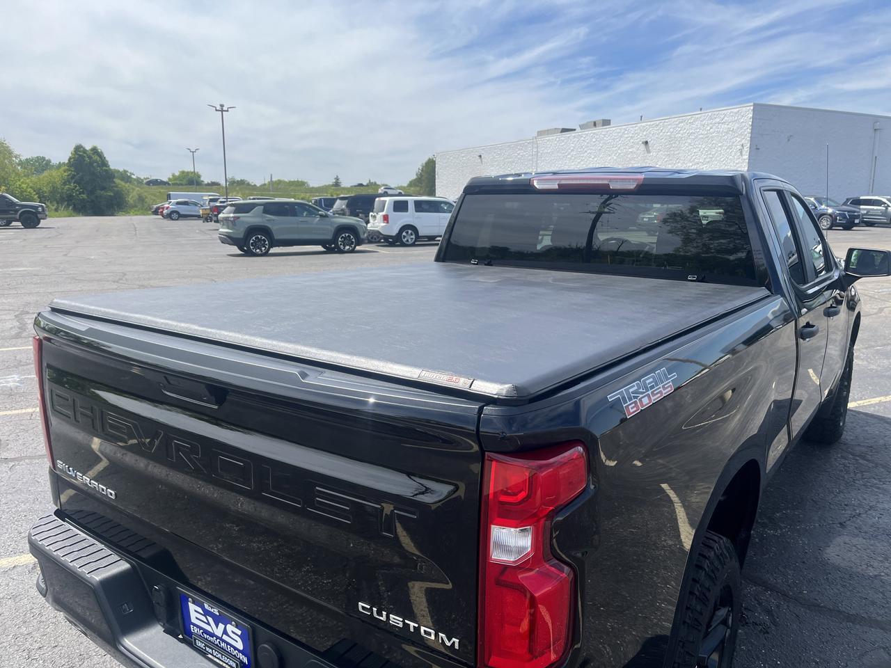 2020 Chevrolet Silverado 1500 Custom Trail Boss Double Cab 4WD Conv InfottnmntPkgs w/RemoteStart Spray-OnBedliner OnStar SiriusXM Saukville WI