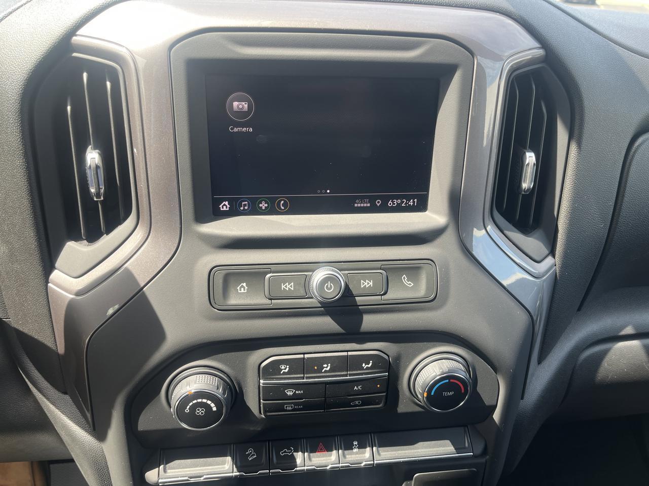 2020 Chevrolet Silverado 1500 Custom Trail Boss Double Cab 4WD Conv InfottnmntPkgs w/RemoteStart Spray-OnBedliner OnStar SiriusXM Saukville WI