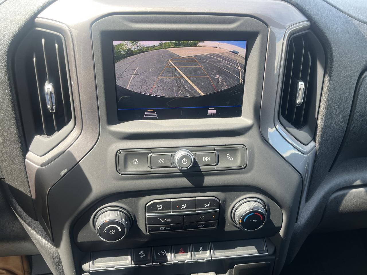 2020 Chevrolet Silverado 1500 Custom Trail Boss Double Cab 4WD Conv InfottnmntPkgs w/RemoteStart Spray-OnBedliner OnStar SiriusXM Saukville WI