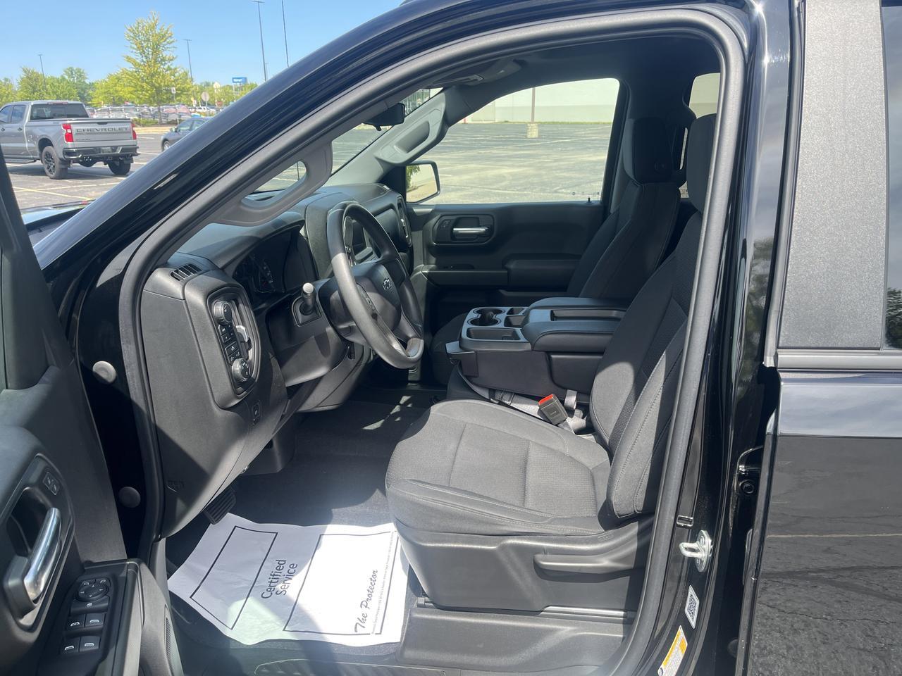 2020 Chevrolet Silverado 1500 Custom Trail Boss Double Cab 4WD Conv InfottnmntPkgs w/RemoteStart Spray-OnBedliner OnStar SiriusXM Saukville WI