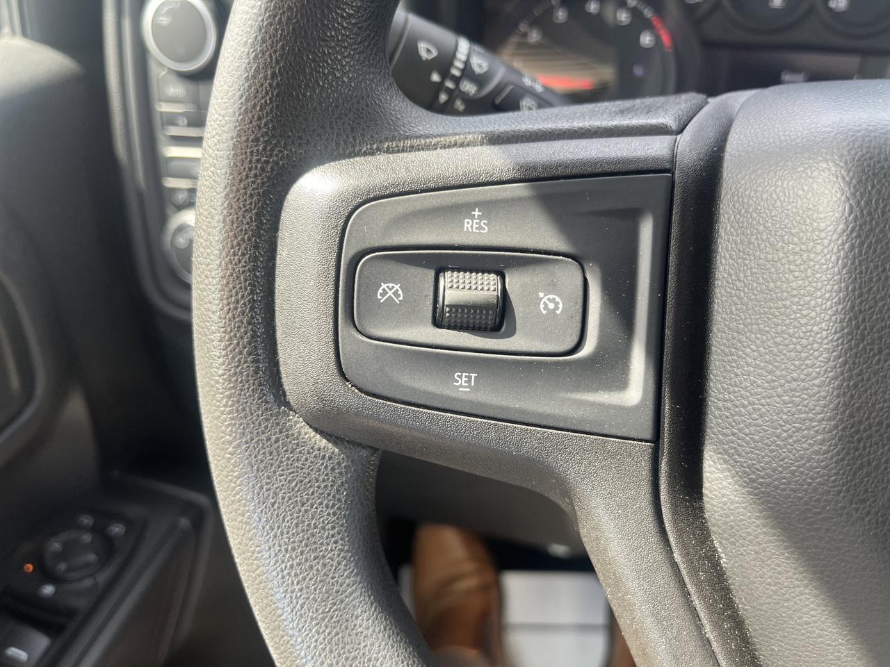 2020 Chevrolet Silverado 1500 Custom Trail Boss Double Cab 4WD Conv InfottnmntPkgs w/RemoteStart Spray-OnBedliner OnStar SiriusXM Saukville WI
