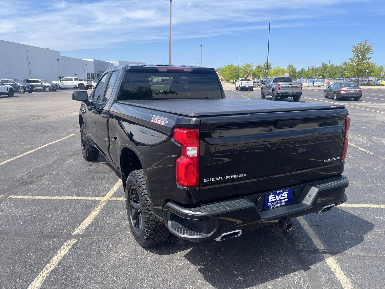 2020 Chevrolet Silverado 1500 Custom Trail Boss Double Cab 4WD Conv InfottnmntPkgs w/RemoteStart Spray-OnBedliner OnStar SiriusXM Saukville WI